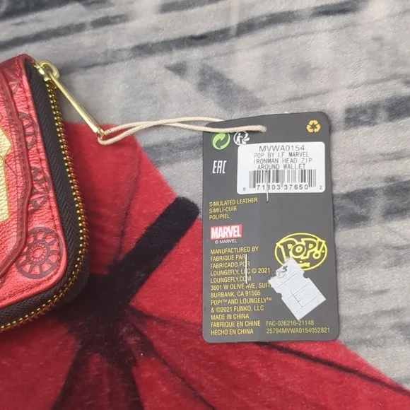 Iron Man zip around wallet - Picture 4 of 8